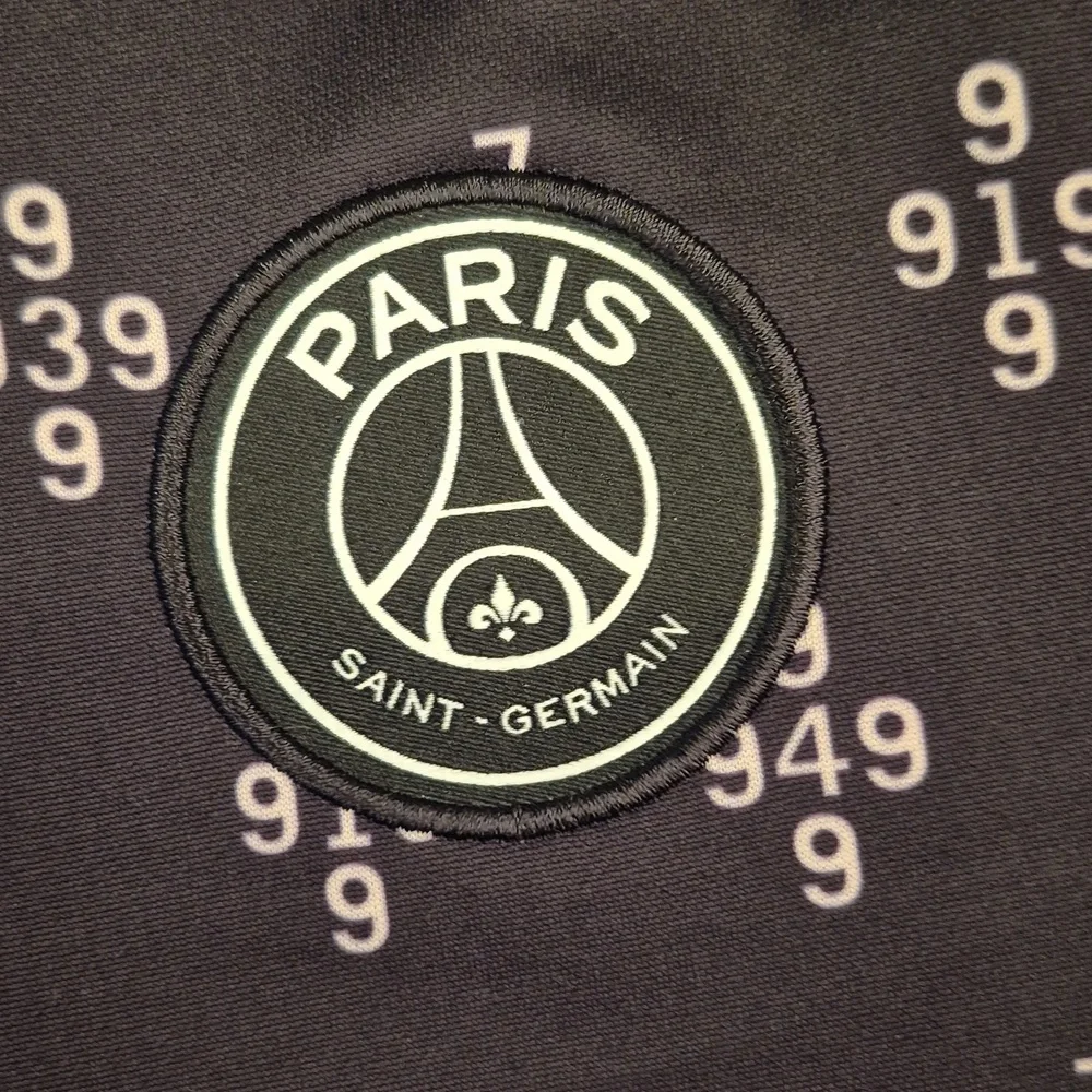 Nike paris saint